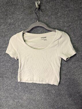 Garage Shirt Juniors P/S Beige Scoop Neck Short Sleeve Ribbed Knit Cropped Top